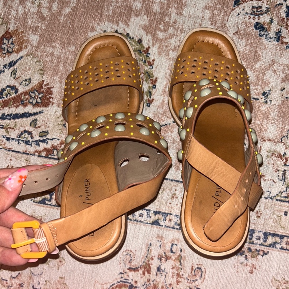 Donald/pliner heels